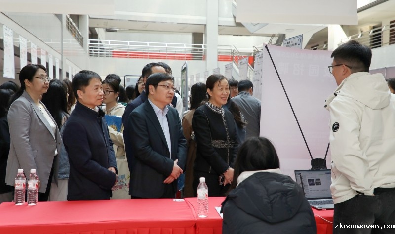 学校举办2025届毕业生春季校园招聘会